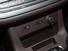 2023款 2.0L CNG长轴豪华营运版 7座