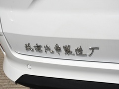 2023款 1.6L 标轴豪华营运版 7座