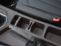 2023款 1.6L 标轴豪华营运版 7座