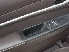 2023款 1.6L 標(biāo)軸豪華營(yíng)運(yùn)版 7座