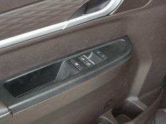 2023款 1.6L 长轴豪华营运版 7座