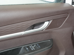 2023款 1.6L 长轴豪华营运版 7座