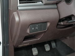 2023款 1.6L 长轴豪华营运版 7座