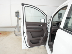 2023款 1.6L 长轴豪华营运版 7座