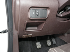 2023款 1.6L 长轴豪华营运版 7座