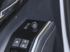 2023款 2.5L HEV四驱尊贵版