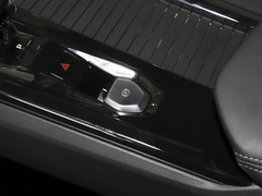 2023款 博越COOL 1.5TD 智联型