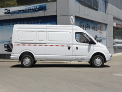2023款 2.0T 手动经典城配王长轴高顶3座
