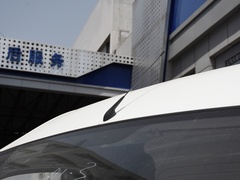 2023款 2.0T 手动经典城配王长轴高顶3座