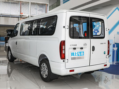 2023款 2.0T PLUS 手动商旅版短轴中顶9座