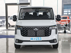 2023款 2.0T PLUS 手动商旅版短轴中顶9座