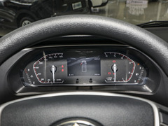 2023款 2.0T PLUS 手动商旅版短轴中顶9座