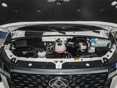 2023款 2.0T PLUS 手动商旅版短轴中顶9座