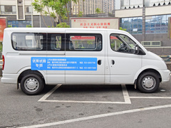 2023款 2.0T 手动经典傲运通长轴超低顶6/7/8/9座