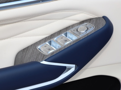2023款 3.0T 运动版 登峰型 7座