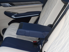 2023款 3.0T 运动版 登峰型 7座