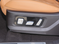 2023款 3.0T 运动版 造境型 5座