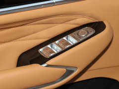 2023款 3.0T 商务版 登峰型 5座