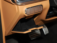 2023款 3.0T 商务版 登峰型 5座