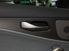 2023款  四驱超混旗舰七座版