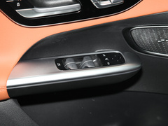 2023款 GLC 300 L 4MATIC 豪华型 7座