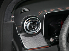 2023款 GLC 300 L 4MATIC 豪华型 7座