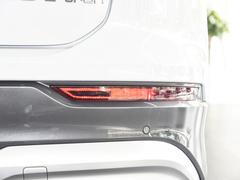 2023款 40 e-tron 闪耀型 锦衣套装