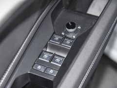 2023款 40 e-tron 闪耀型 锦衣套装