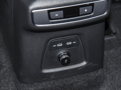 2023款 40 e-tron 闪耀型 锦衣套装