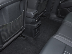 2023款 40 e-tron 闪耀型 锦衣套装