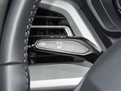 2023款 40 e-tron 闪耀型 锦衣套装