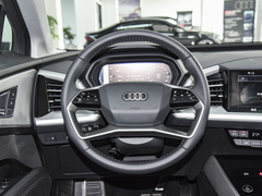 2023款 40 e-tron 闪耀型 锦衣套装