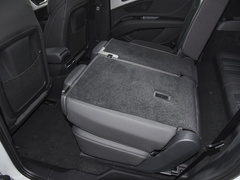 2023款 40 e-tron 闪耀型 锦衣套装