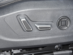 2023款 40 e-tron 闪耀型 锦衣套装