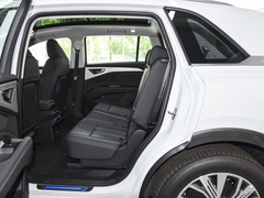 2023款 40 e-tron 闪耀型 锦衣套装