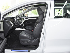 2023款 40 e-tron 闪耀型 锦衣套装