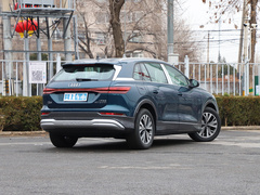 2023款 40 e-tron 闪耀型 锦衣套装