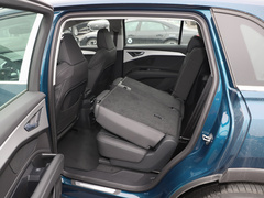 2023款 40 e-tron 闪耀型 锦衣套装