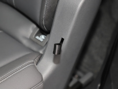 2023款 40 e-tron 闪耀型 锦衣套装