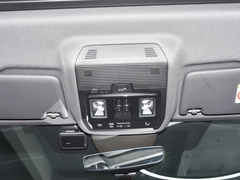 2023款 40 e-tron 闪耀型 机甲套装