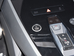 2023款 40 e-tron 闪耀型 机甲套装