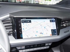 2023款 40 e-tron 闪耀型 机甲套装
