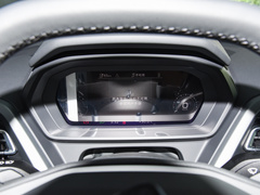 2023款 40 e-tron 闪耀型 机甲套装