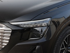 2023款 40 e-tron 星耀型 机甲套装