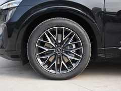 2023款 40 e-tron 星耀型 机甲套装