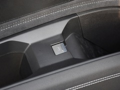 2023款 40 e-tron 星耀型 机甲套装