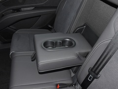 2023款 40 e-tron 星耀型 机甲套装