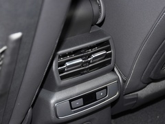 2023款 40 e-tron 星耀型 机甲套装