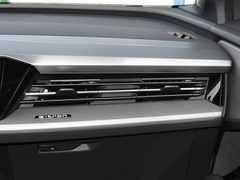 2023款 40 e-tron 星耀型 机甲套装