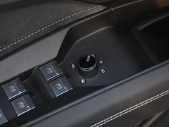 2023款 40 e-tron 星耀型 机甲套装